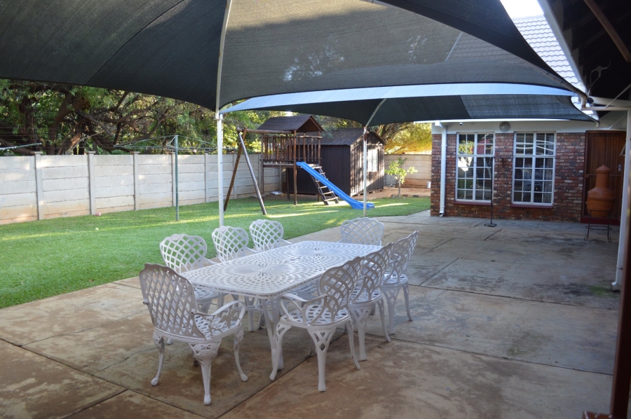 4 Bedroom Property for Sale in Flamwood North West